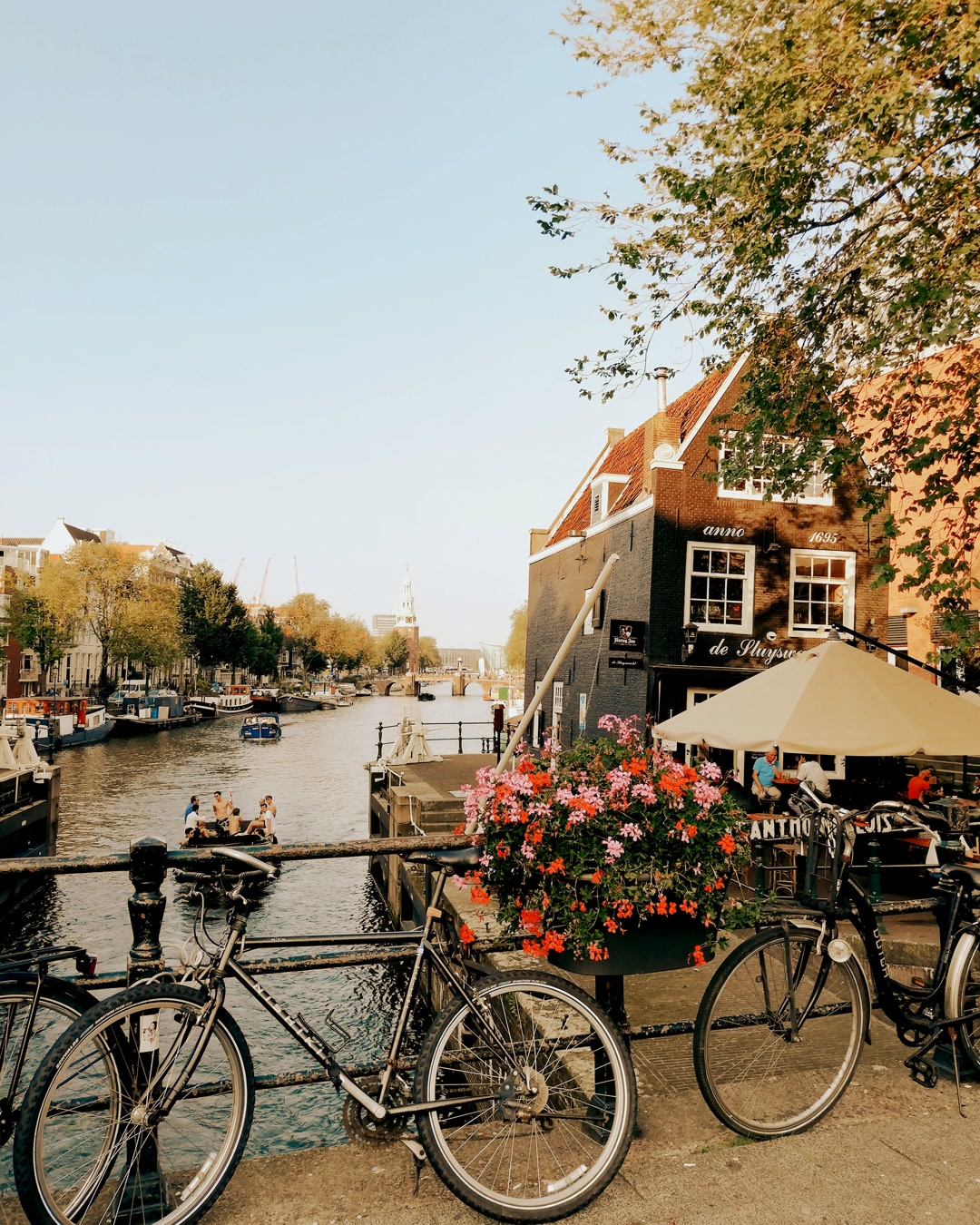 Une capitale dit stop aux pubs qui réchauffent le climat