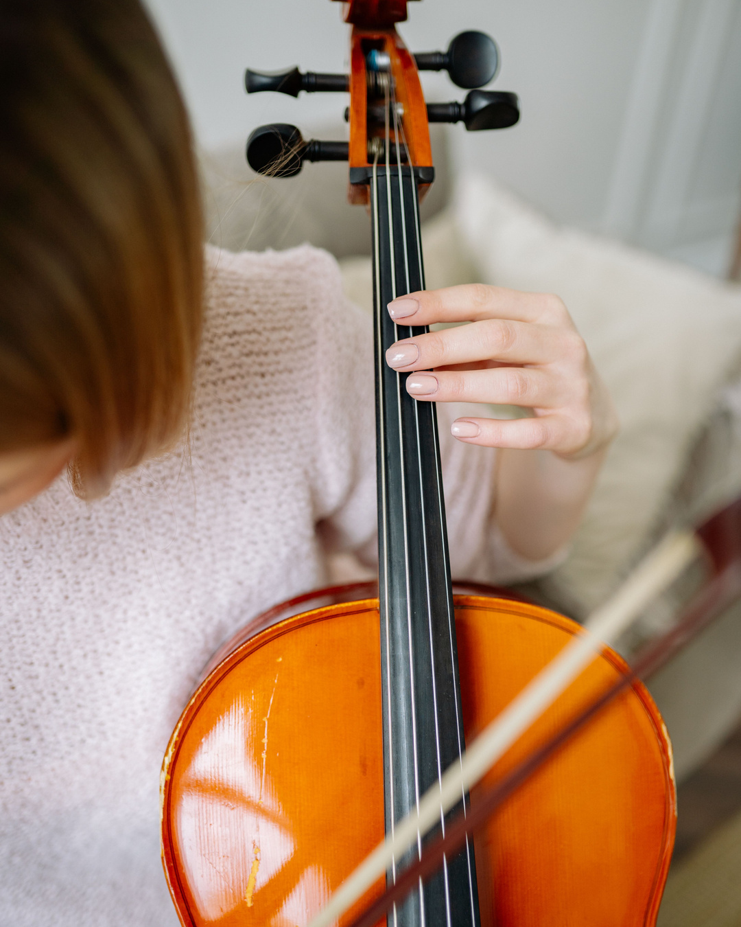 La maladie lui a pris les noms et les visages. La musique lui rend chaque mot de la chanson