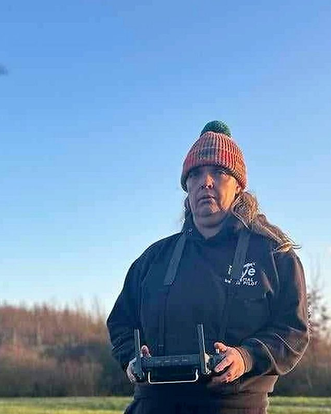 Elle retrouve les chiens perdus en drone, sans demander un centime
