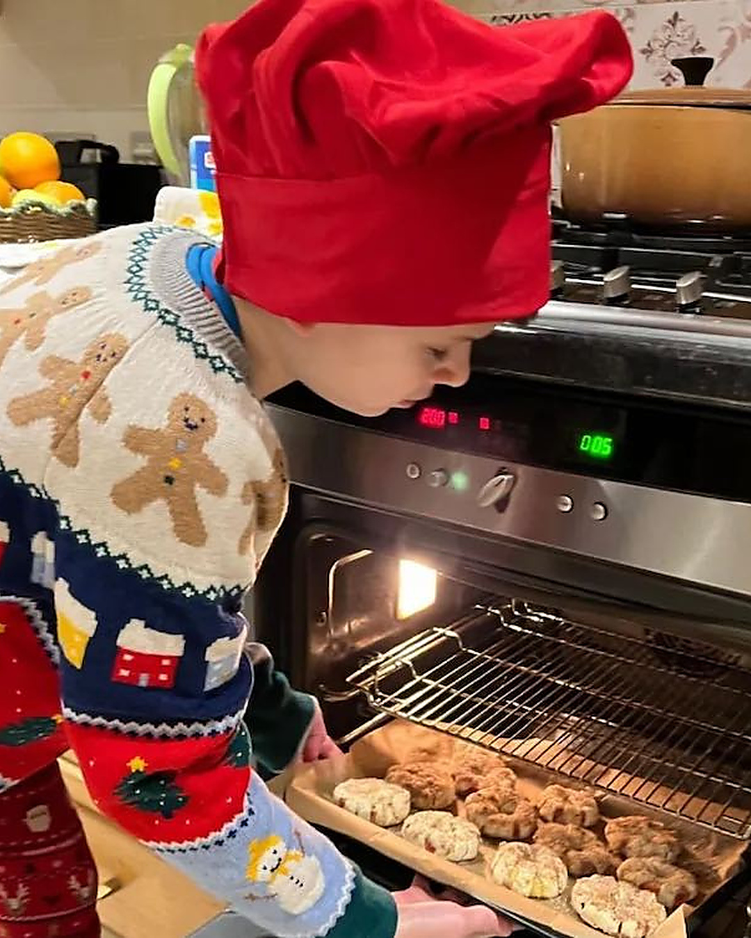 Il ne parle pas, mais il cuisine pour consoler un grand chef