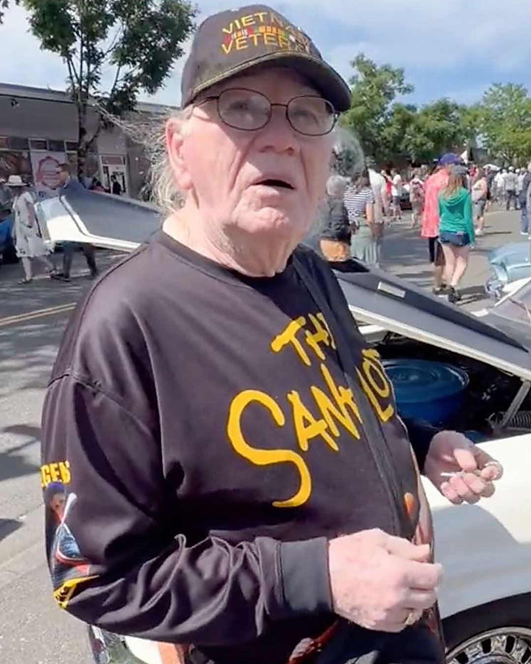 Il avait vendu sa Mustang, son fils lui rend son rêve