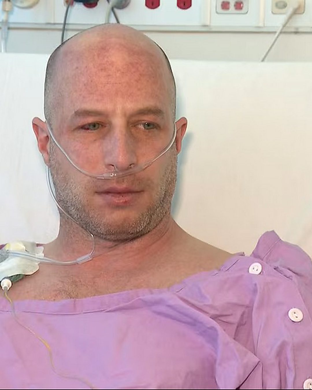 Une voiture d'une tonne et demie sur lui. Des inconnus l'ont soulevée